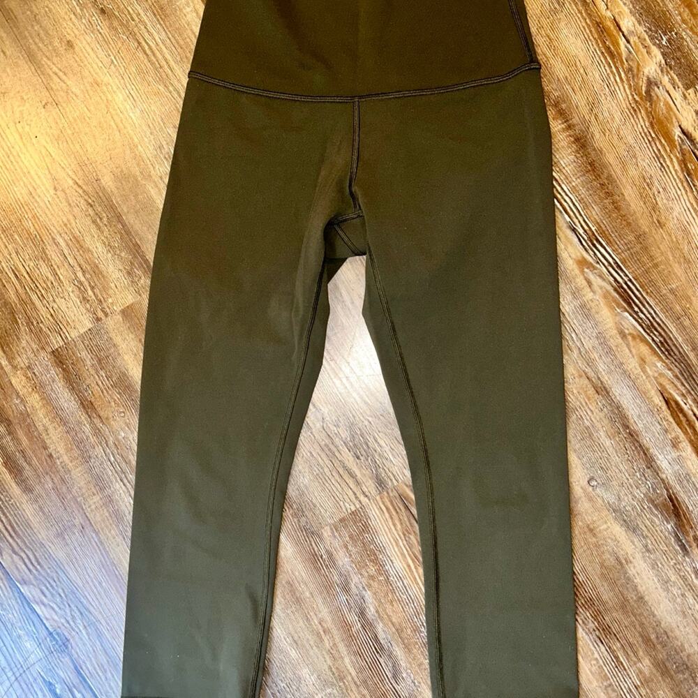 Lululemon High-Rise Capri Leggings – Women’s Size 6 – Green